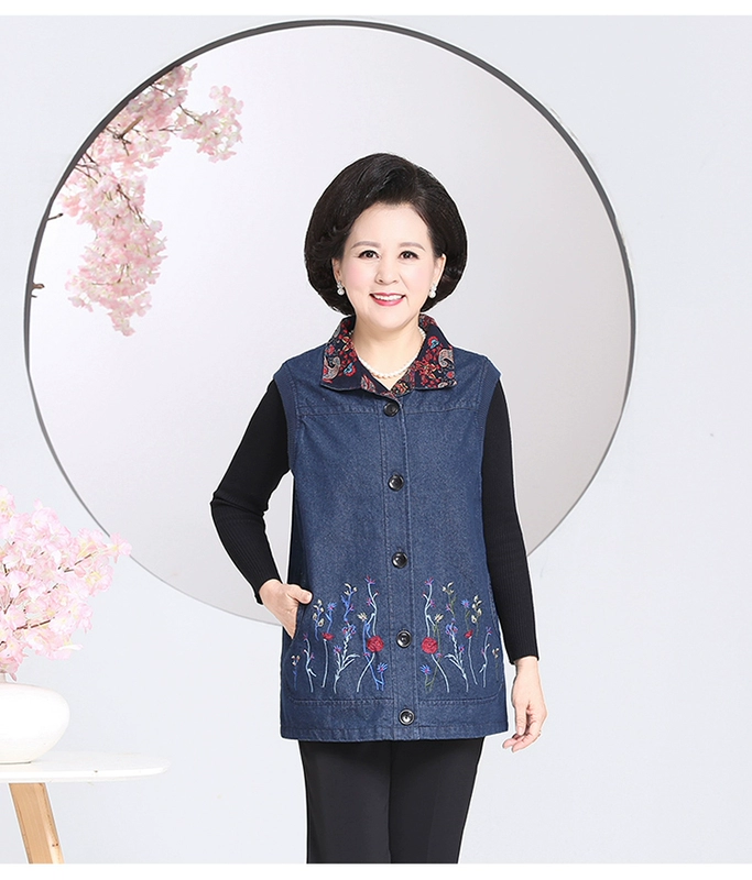 Mẹ áo khoác vest mùa xuân mới áo vest denim quần áo phụ nữ trung niên và cao tuổi Bà mặc áo vest mùa thu - Áo vest