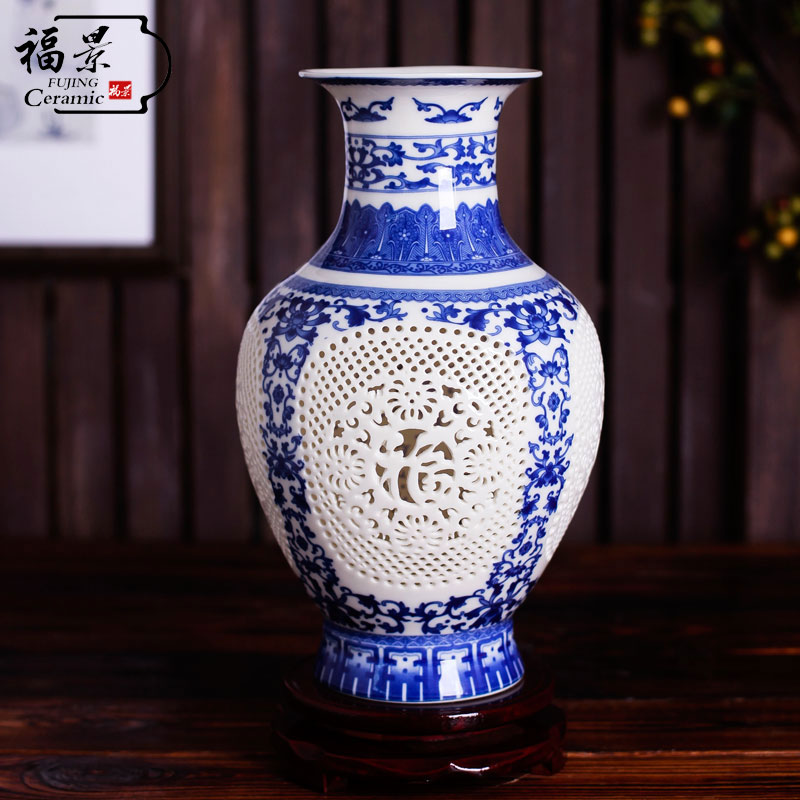The scene of household type hollow out of The blue and white porcelain egg furnishing articles glair imitate study The qing ceramics handicraft ornament