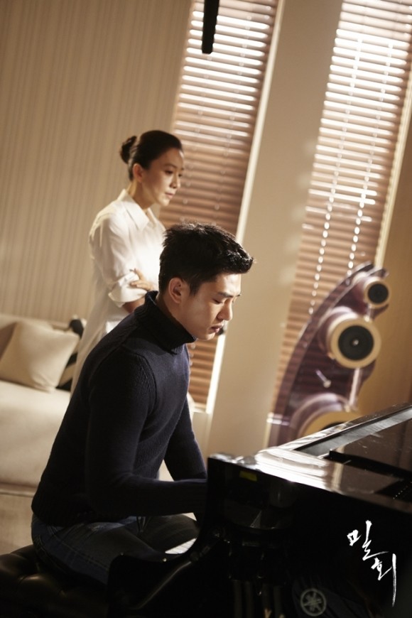 超清韩剧资源 最爱! 密会 金喜爱 刘亚仁 海报 剧照 剧本