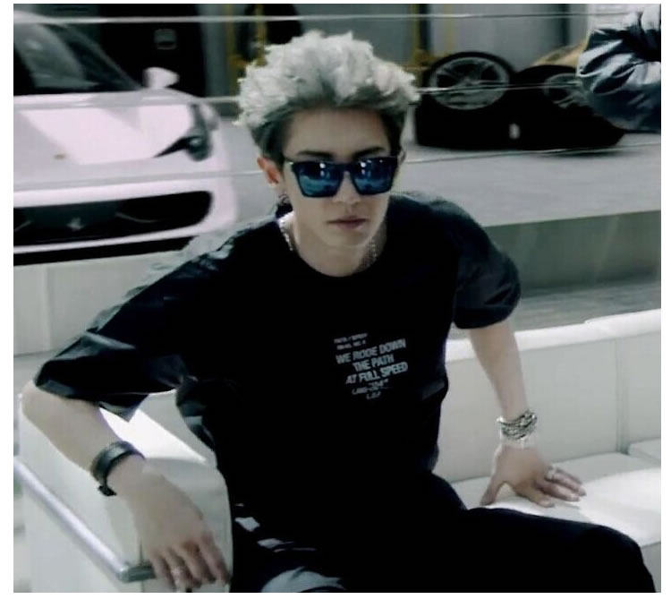 XO CALL ME BABY打歌服KAI SUHO朴灿烈同