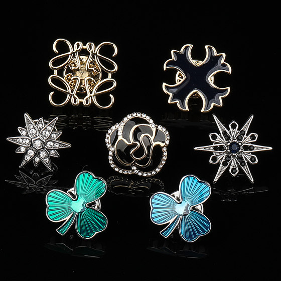 Men's suit coat, corsive brooch collar pin suit jacket brooch women's accessories Japanese and Korean version trendy British accessories
Men's suit coat, corsive brooch collar pin suit jacket brooch women's accessories Japanese and Korean version trendy British accessories