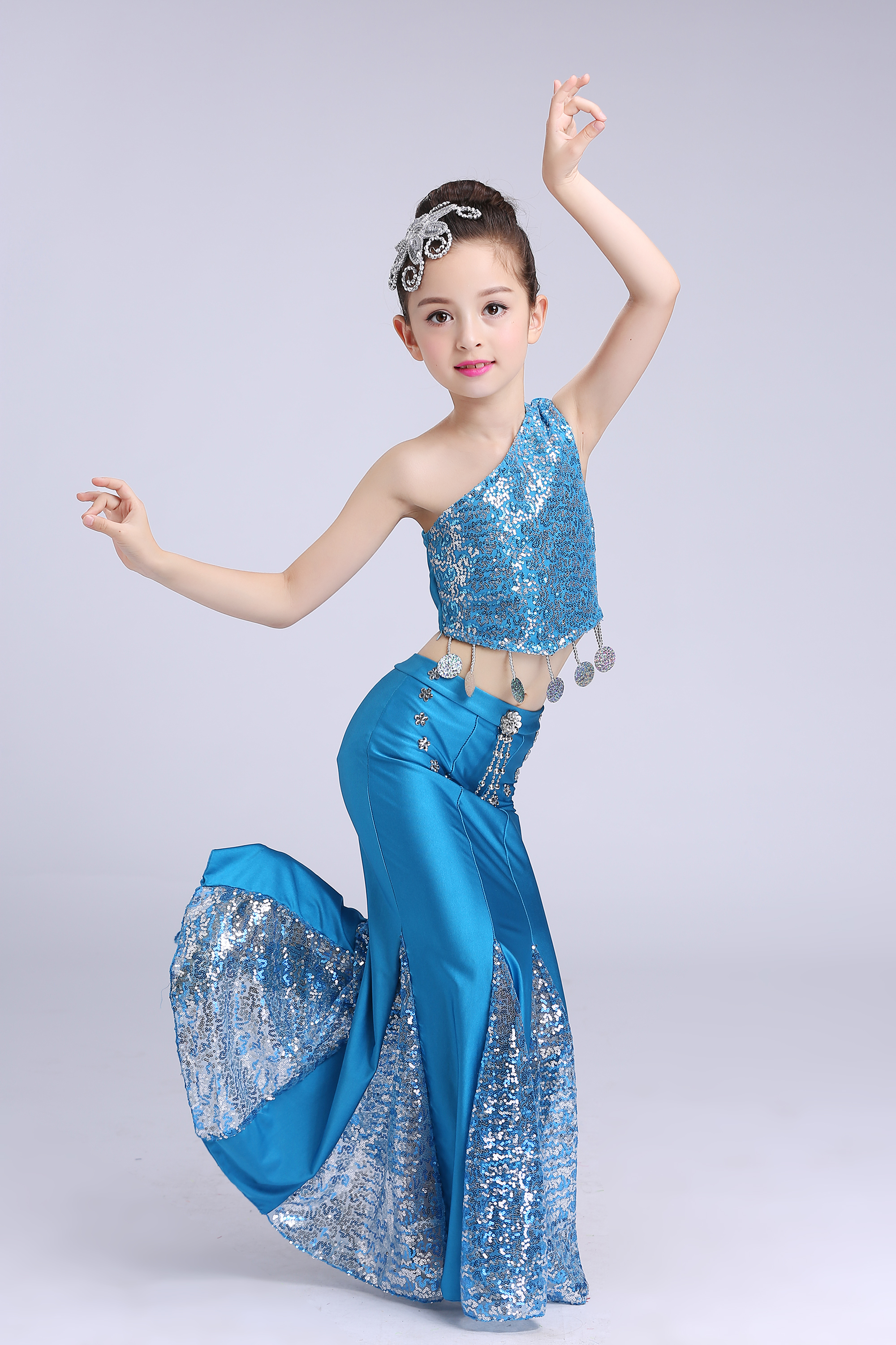 定制 儿童傣族舞蹈服新款孔雀舞服装民族舞台演出服 女童傣族表演服