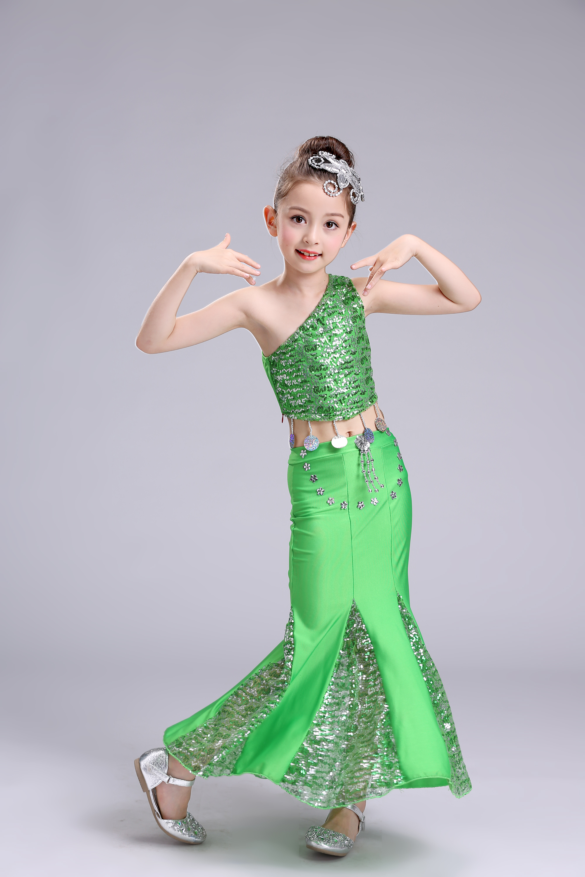 定制 儿童傣族舞蹈服新款孔雀舞服装民族舞台演出服 女童傣族表演服