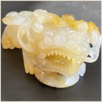 Huanglong Jade aquatic flower Flower hand play piece ice seed Yang Yan River material to transfer the evil town house jade stone