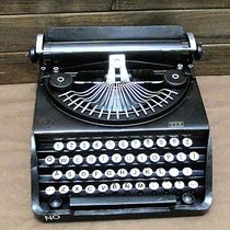 Retro vintage typewriter model English key ornaments bar decorations window creative props model