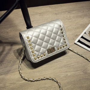 菱格链条单肩包