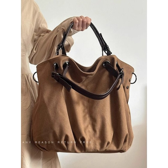 Hong Kong IT HKins new style college bag boys one-shoulder crossbody bag men simple casual commuting handbag
Hong Kong IT HKins new style college bag boys one-shoulder crossbody bag men simple casual commuting handbag