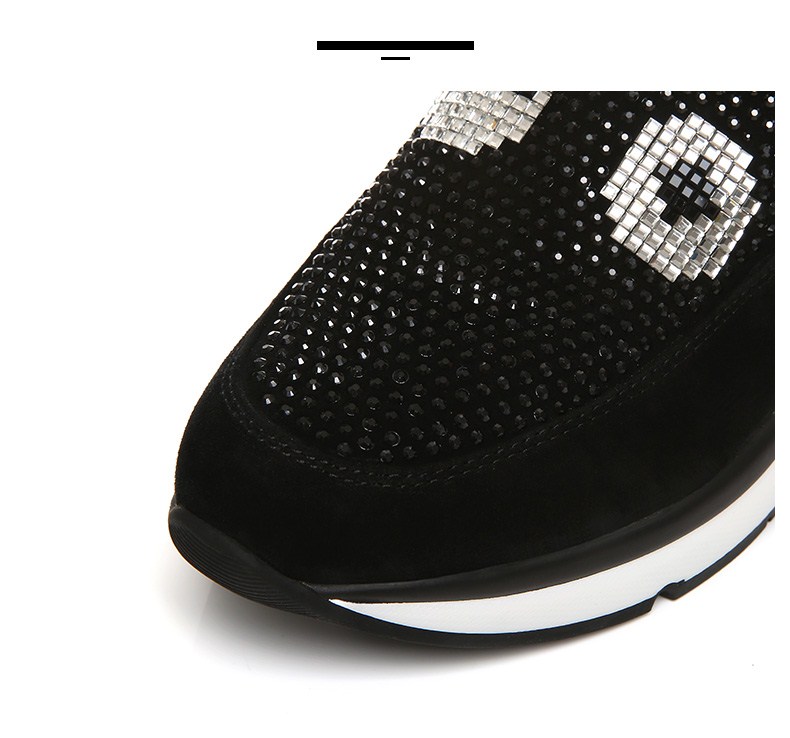 h9跟普拉達的尺寸分別是 STACCATO 思加圖2020秋季新款大眼睛休閑鞋坡跟女單鞋9H801CM7 普拉達的包