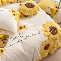 Winter Coral Suede Four Pieces Double Face Suede Flannel Flannel Thickened Milk Suede Cartoon Embroidered linen quilt cover