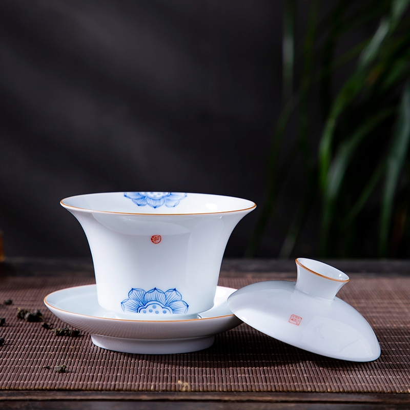 Jingdezhen blue and white porcelain tureen ceramic cups kung fu tea set only three cups of tea to use hand grasp the teapot