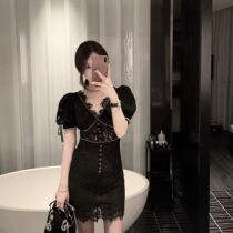 CHICYOU black-and-white lace drill side drill button foam with a large waist slim fit Miss Yuanyu dress