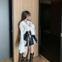 (5 Fold Clear Cabin) Fairy and beautiful fluttering satin Agaric Glossy girl Horn Sleeves Shirt