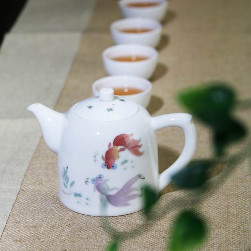 Tea sets a complete set of ceramic kung fu Tea set under the glaze color hand - made teapot six cups work home Tea gifts