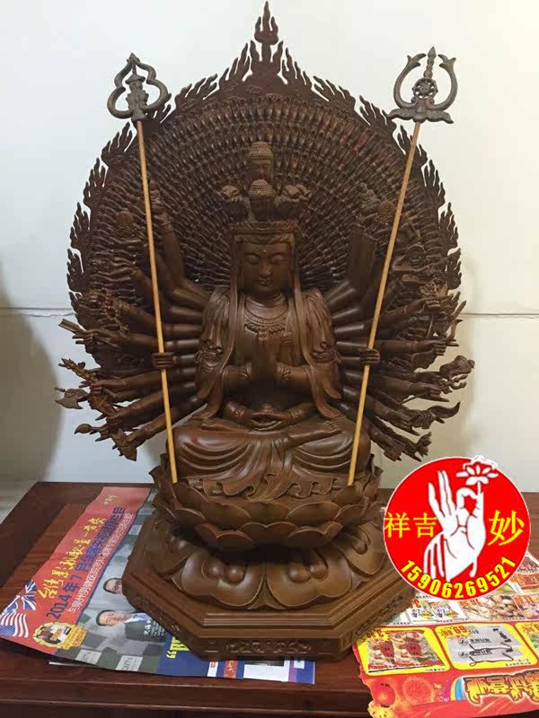 Camphor wood Thousand-hand Guanyin Buddha Statue Natal Buddha Camphor wood carving Bodhisattva Guanyin sandalwood paste real gold Guanyin ornaments