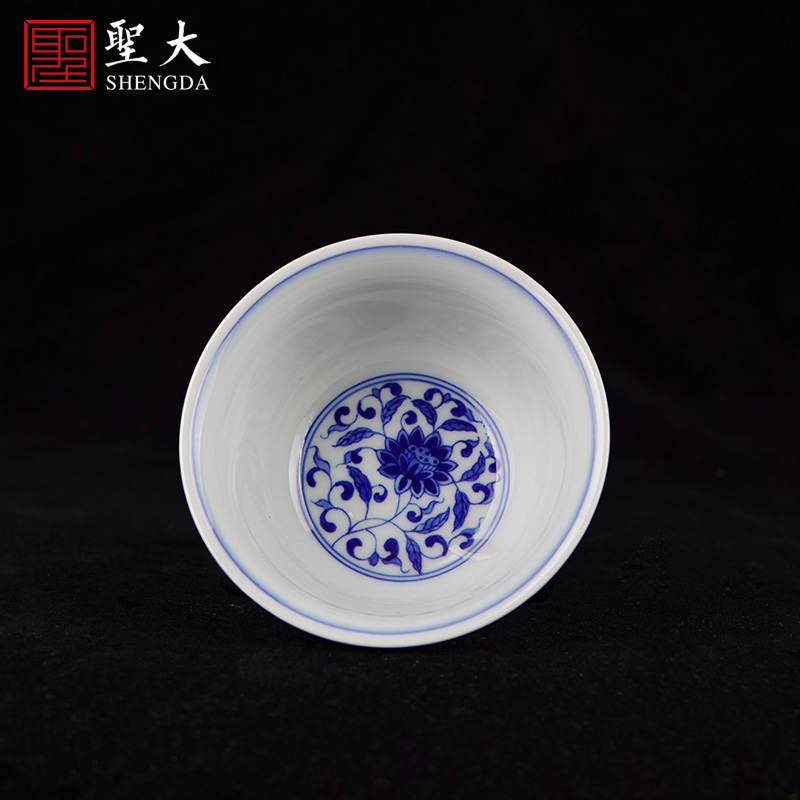 Santa teacups hand - made ceramic kung fu masters cup of jingdezhen blue and white tie up branch lotus powder enamel lotus tea sample tea cup