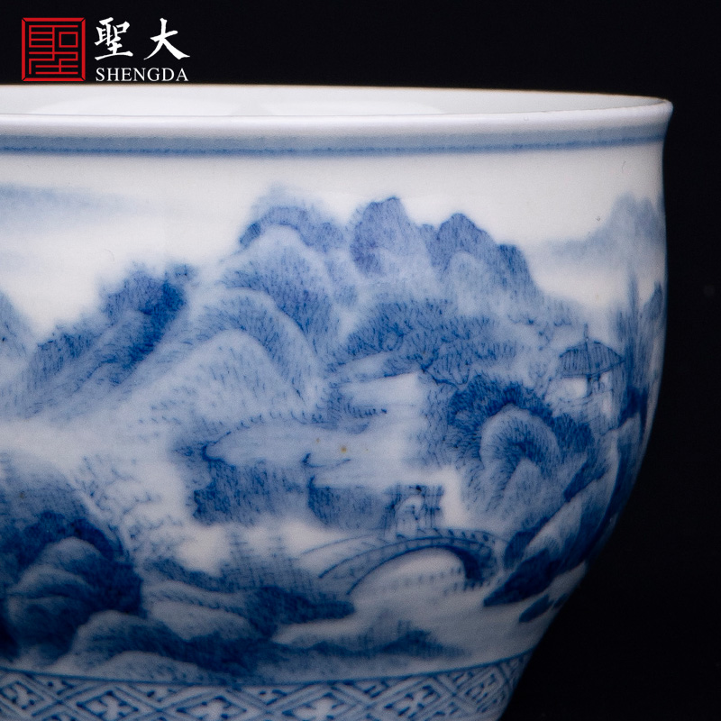 The big blue and white cylinder cup "nanshan implicit firewood" jingdezhen ceramic manual hand - made tea sample tea cup kung fu tea cups