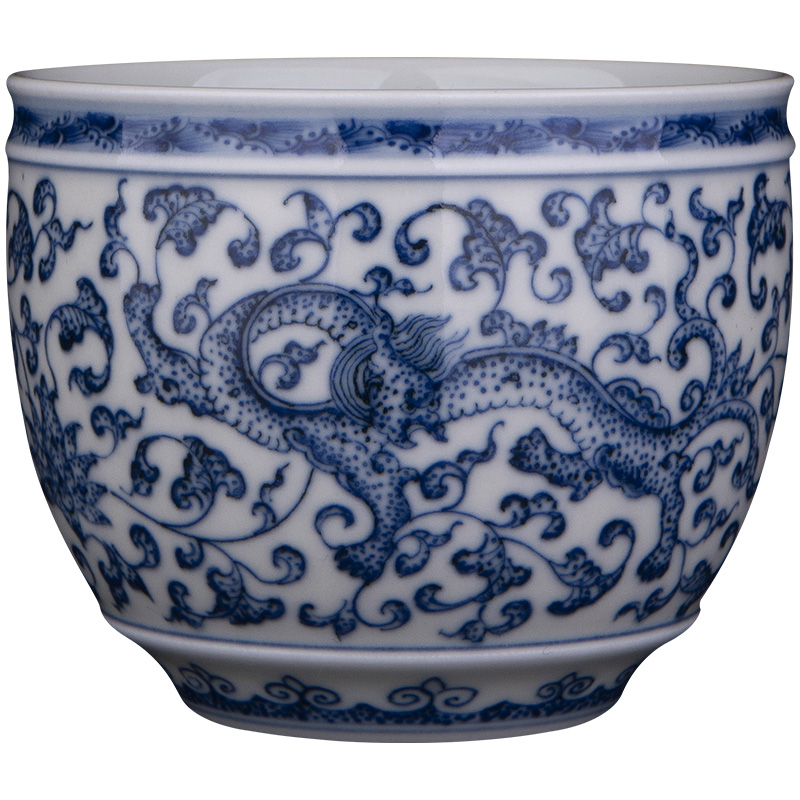 The big blue and white dragon "wear flowers cylinder cup of jingdezhen ceramic manual hand - made tea sample tea cup kung fu tea cups