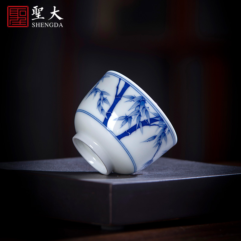 The large blue and white bamboo report peaceful sample tea cup teacups hand - made ceramic kung fu master cup all hand of jingdezhen tea service