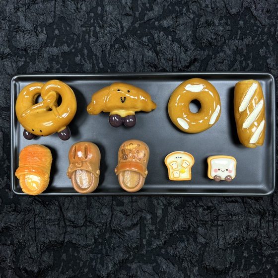 귀여운 만화 빵 구멍 신발 액세서리 재미있는 귀여운 크루아상 미니 핫도그 빵 수지 신발 버클 신발 꽃 귀여운 만화 빵 구멍 신발 액세서리 재미있는 귀여운 크루아상 미니 핫도그 빵 수지 신발 버클 신발 꽃