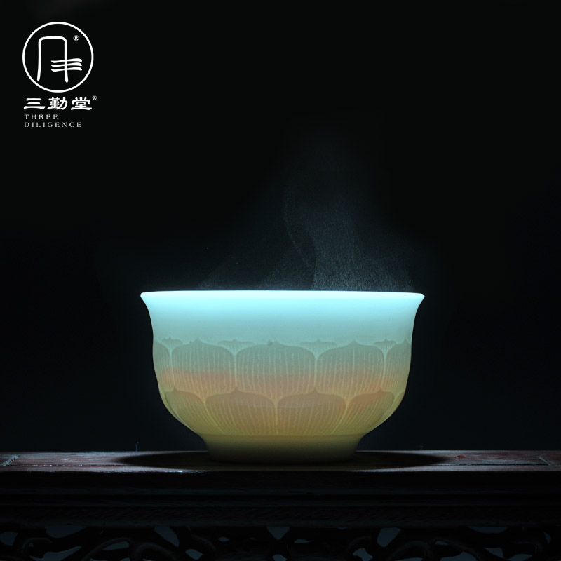 The three frequently kung fu tea sample tea cup tea cups jingdezhen ceramic celadon whitebait, S47004 master CPU