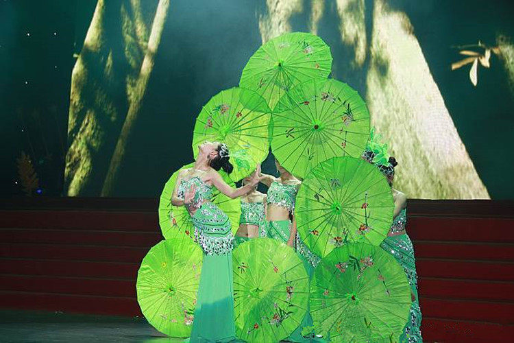 包邮跳舞伞舞蹈伞工艺伞木杆演出道具油纸伞装饰伞古典花伞绸布伞