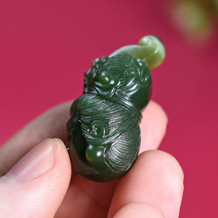 观音造像11g新疆和田玉碧玉籽料吊坠苏工圆雕佛像背云小坠子猫眼
