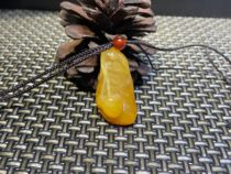 Northern Laos Tian Huang boutique pendant pendant dragon cabbage and other shoushan stone golden frozen stones Yaan Green and Tian jade