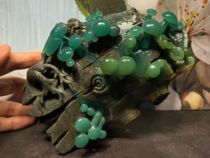 Elegant Green Boutique Stone Sculpture Pendulum with Multi-Flesh Withered Wood For Spring Round Sculptures Collection Coincidentally seal engraving seal