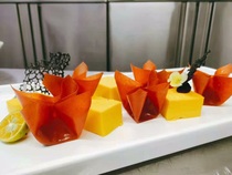 Creative vegetable Hawthorn foie gras hotel dining ingredients finished ultra-thin Hawthorn skin kiwi fruit skin mango skin blueberry skin