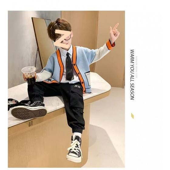 Sweater handsome mid-large children's jacket literary top autumn new cardigan knitted spring and autumn casual and fashionable boy
Sweater handsome mid-large children's jacket literary top autumn new cardigan knitted spring and autumn casual and fashionable boy