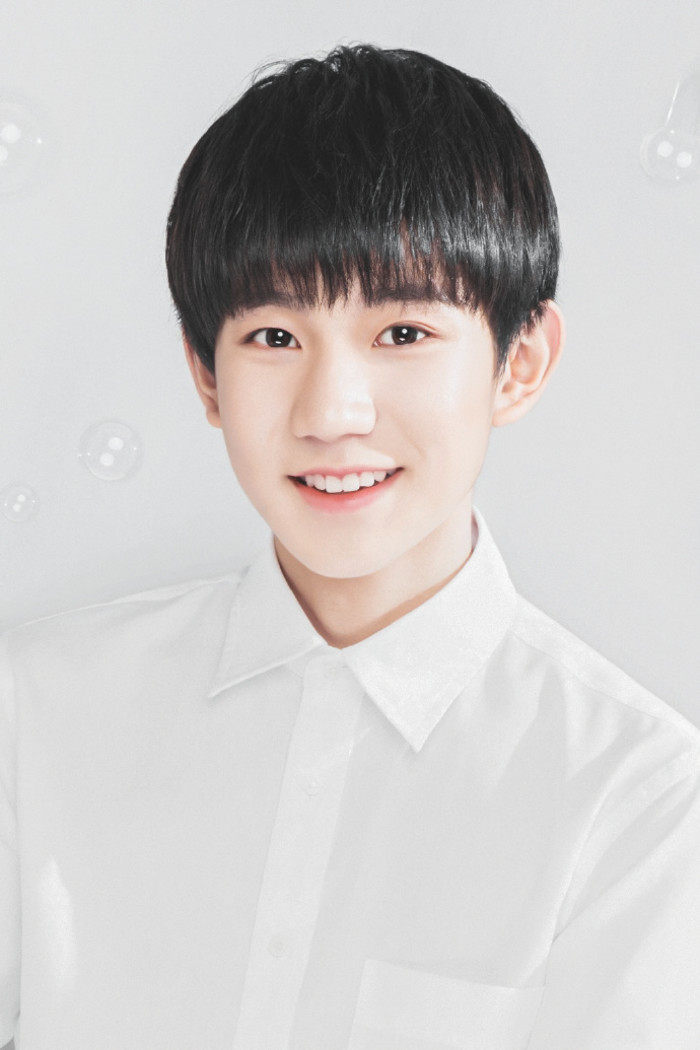 tfboys易烊千玺同款衣服衬衣三周年应援长袖白衬衫学生校运会班服