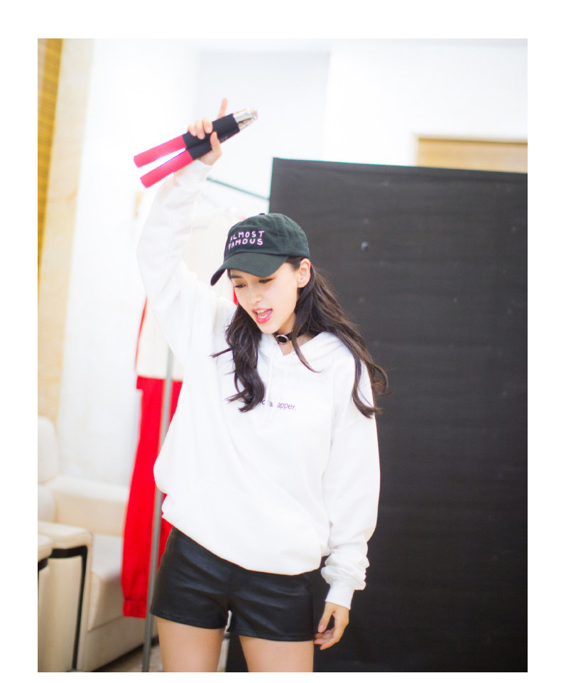 淘宝baby肯豆明星同款白色卫衣帽衫女情侣装