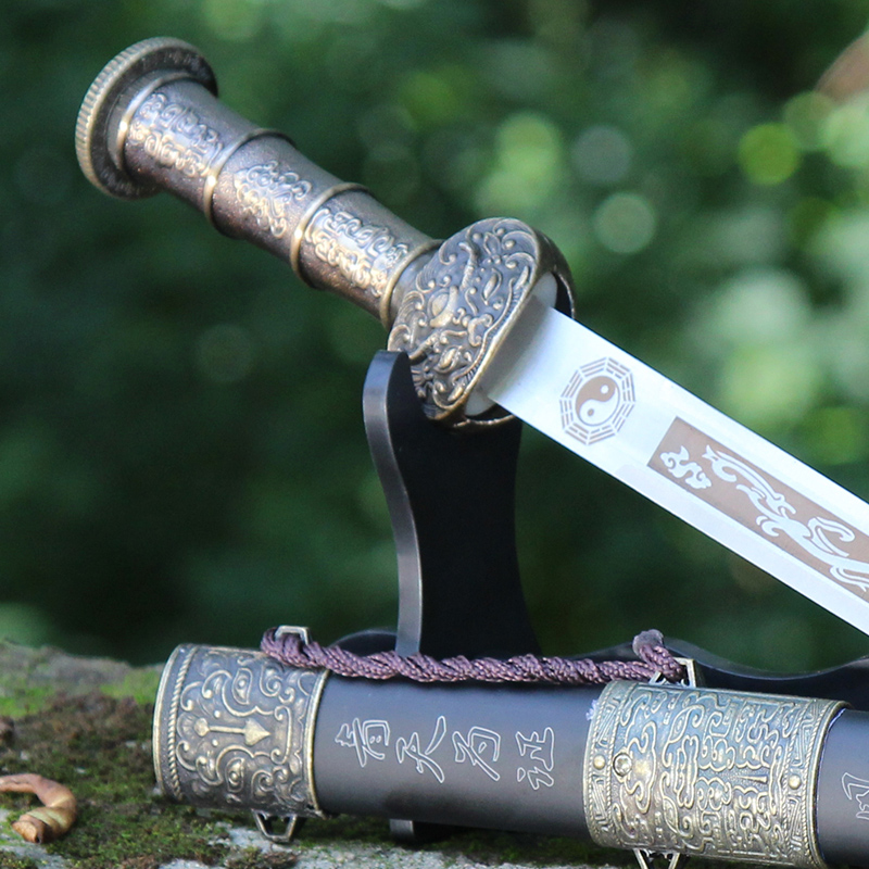 longquan best stainless steel sword self-defense soldier hall small dagger a great sword of the small han dynasty jian is not edged usually