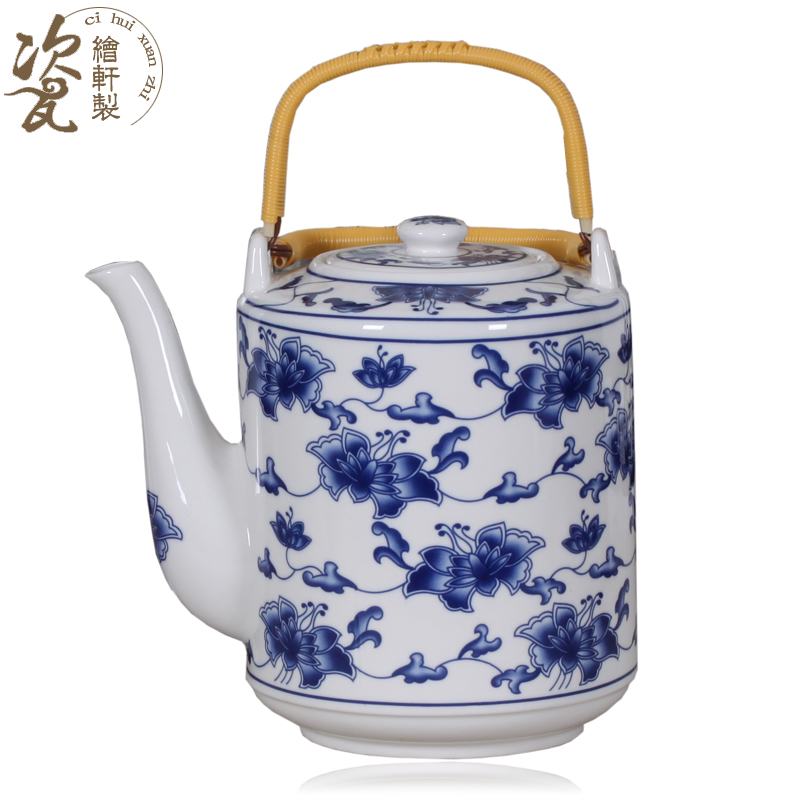 Jingdezhen blue and white ipads China super cool tea pot teapot ceramic teapot hotel teahouse household girder teapot