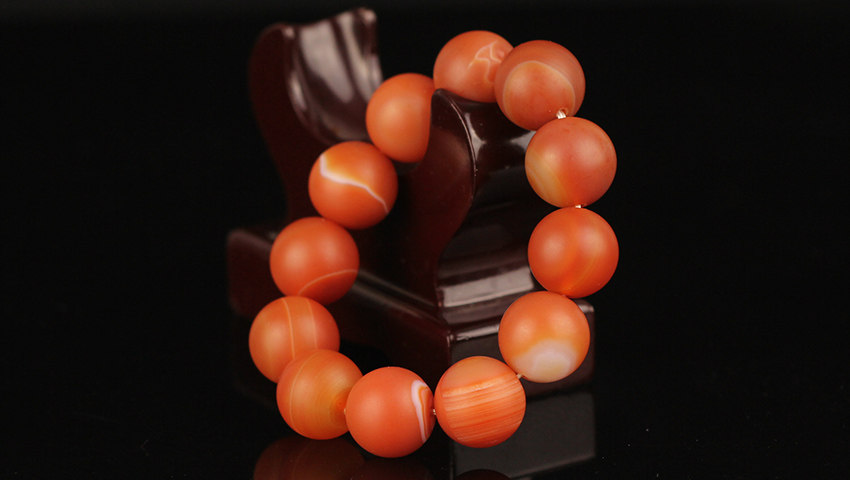 118.325g顶级天然玛瑙手链【南红珍品】