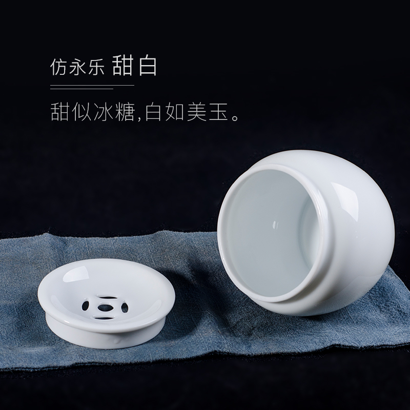 Public remit sweet white ceramic building water jar with cover small tea wash to the mini dross barrels of Japanese kung fu tea accessories