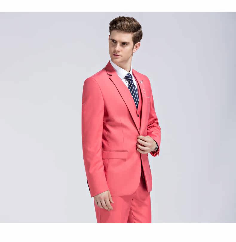 粉色西服套装男士结婚礼服三件套婚礼主持表演伴郎西装西瓜红潮