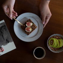 Sanzhaijia pottery original pure hand-made gray glaze coarse pottery disc home Chinese tableware retro Bowl