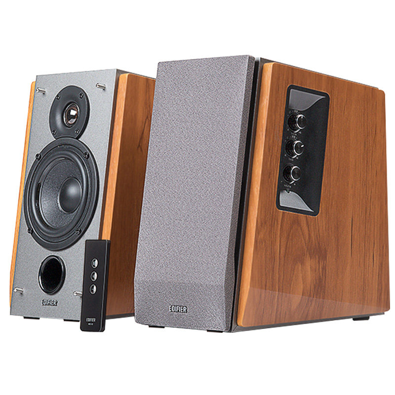 去购买   推荐理由:此音响适合初级发烧友,属于av功放机,5声道强劲