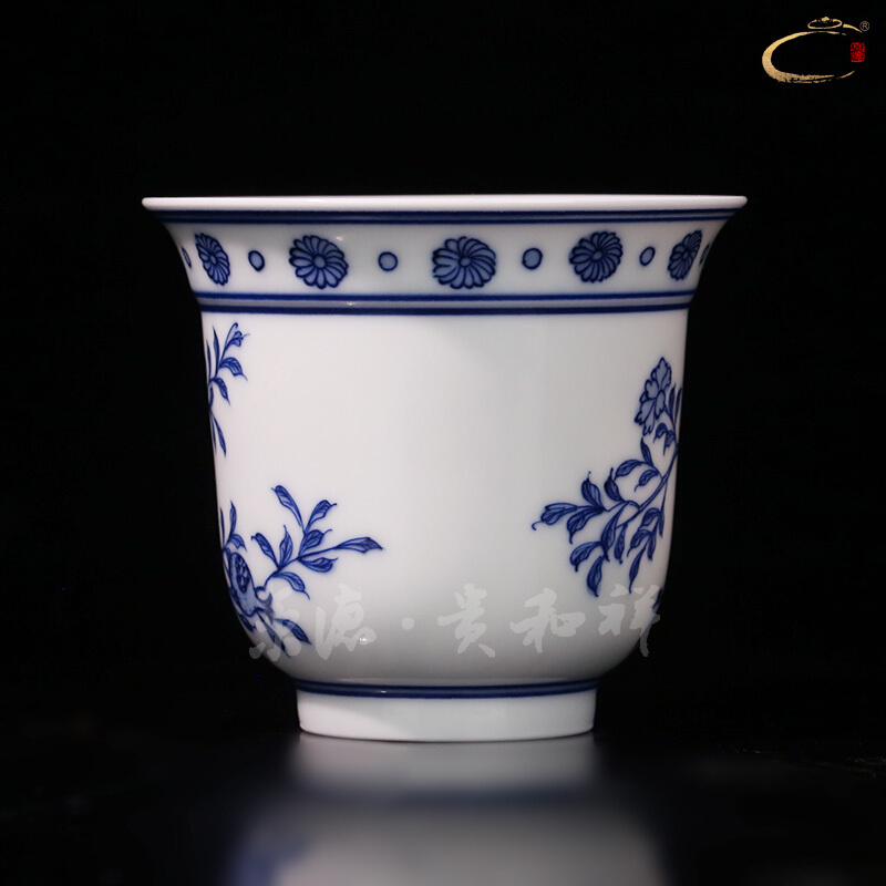 Guests cheung kung fu tea cups of jingdezhen blue and white sample tea cup pure manual hand - made master cup retro blue pomegranate cup