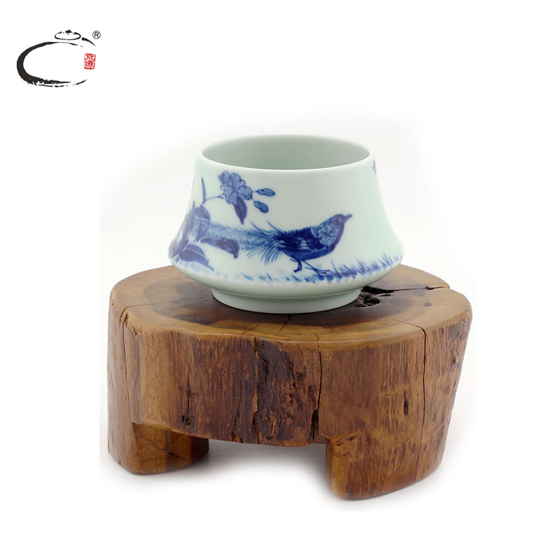 Jingdezhen blue and white icing on the cake and auspicious jing DE collection writing brush washer hand - made ceramic four treasures of the study supplies tea sets