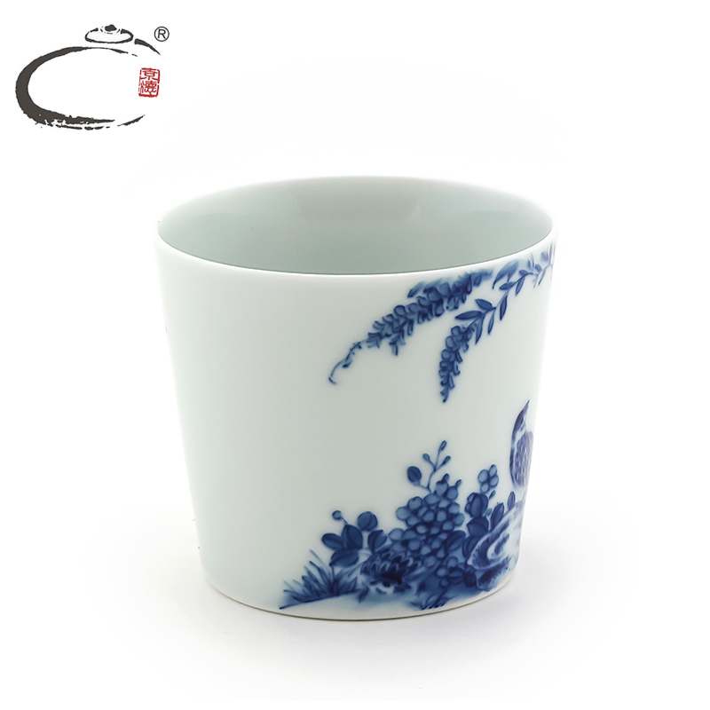 And auspicious hand - made master of jingdezhen blue And white sample tea cup bucket cup bowl the technologist hand - made sample tea cup by hand