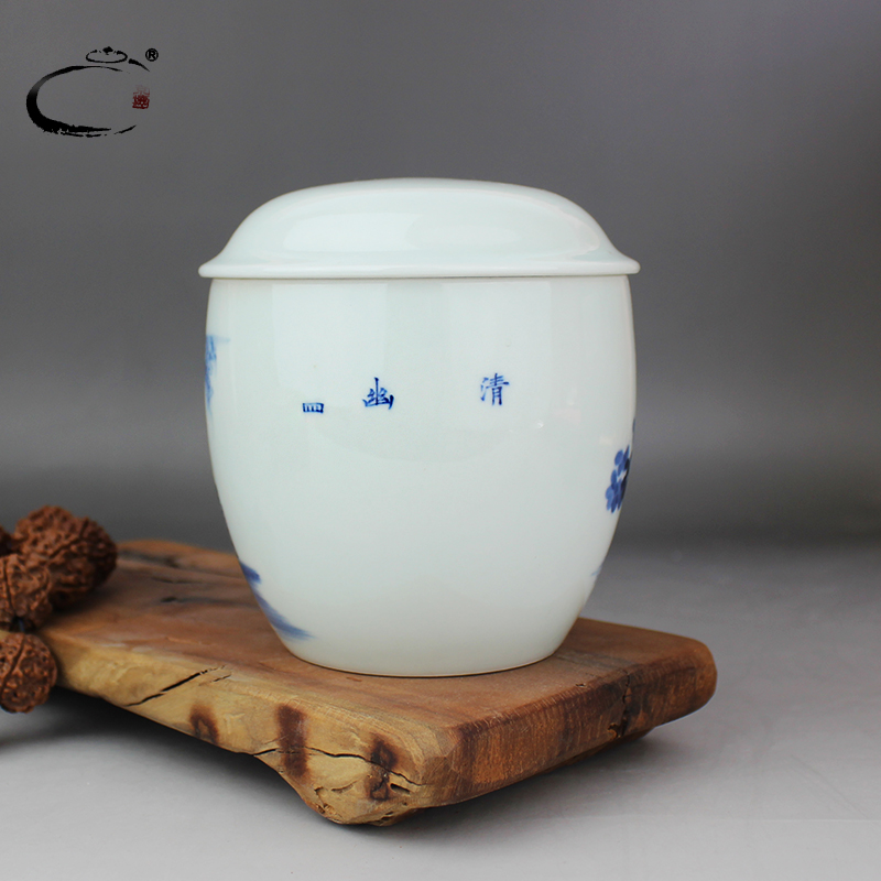 And auspicious jing DE collection jingdezhen blue And white beautiful landscape caddy fixings hand - made ceramic green tea, black tea POTS