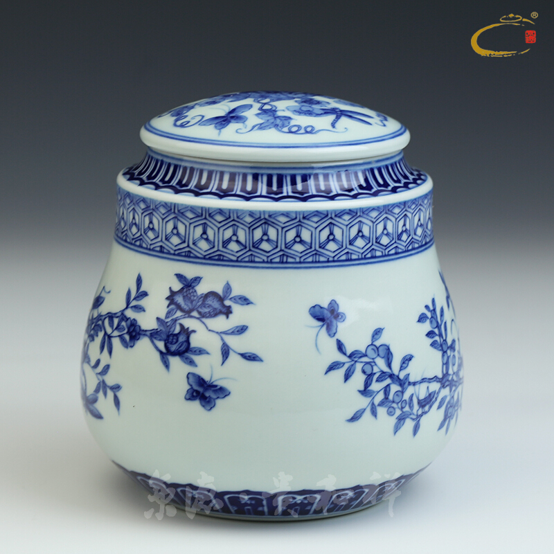 And auspicious jingdezhen ceramics by hand to wake receives the blue And white caddy fixings grasses And receives stock POTS