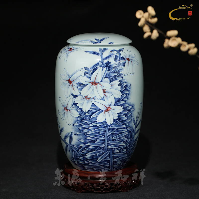 And auspicious jing DE collection jingdezhen blue And white lilies - glazed caddy fixings in large tea packaging POTS