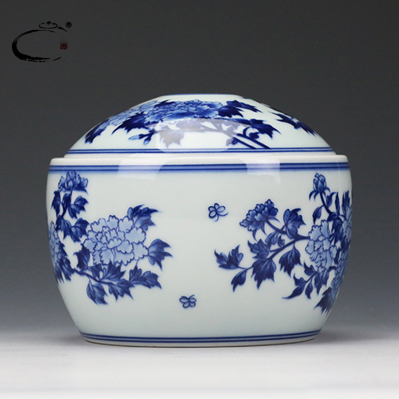 Jing DE auspicious hand - made esteeming harmony of blue and white peony can of jingdezhen ceramic portable by hand seal tea packaging small jar