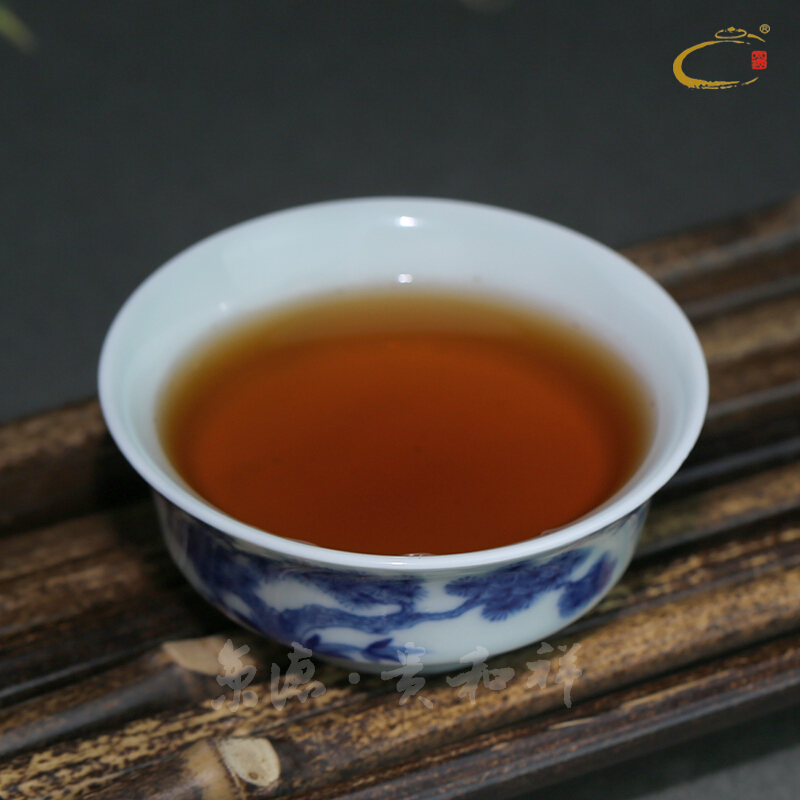 And auspicious jing DE treasure all checking ceramic cups, jingdezhen blue And white tea cup single hand - made glass bowl cups