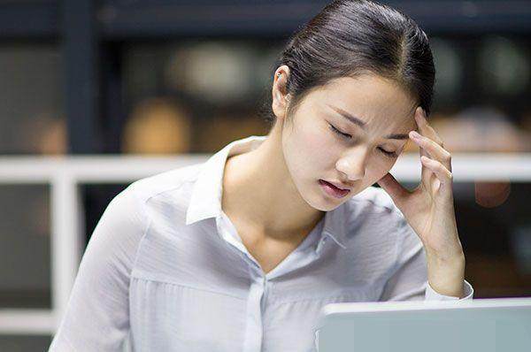 女人气血虚亏的症状之一还有怕冷,会使人容易