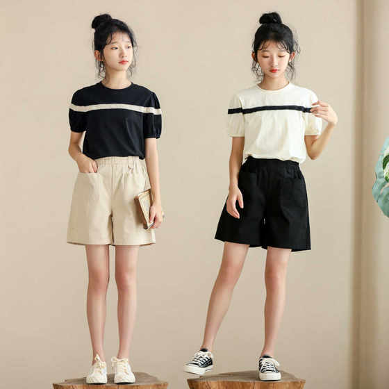 Girls summer suits fashionable internet celebrity children's summer suits girls short-sleeved shorts two-piece set fashionable parent-child outfits
Girls summer suits fashionable internet celebrity children's summer suits girls short-sleeved shorts two-piece set fashionable parent-child outfits
