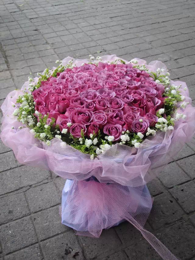 99朵红玫瑰花生日成都鲜花速递宜宾郫县双流温江重庆绵阳攀枝花店